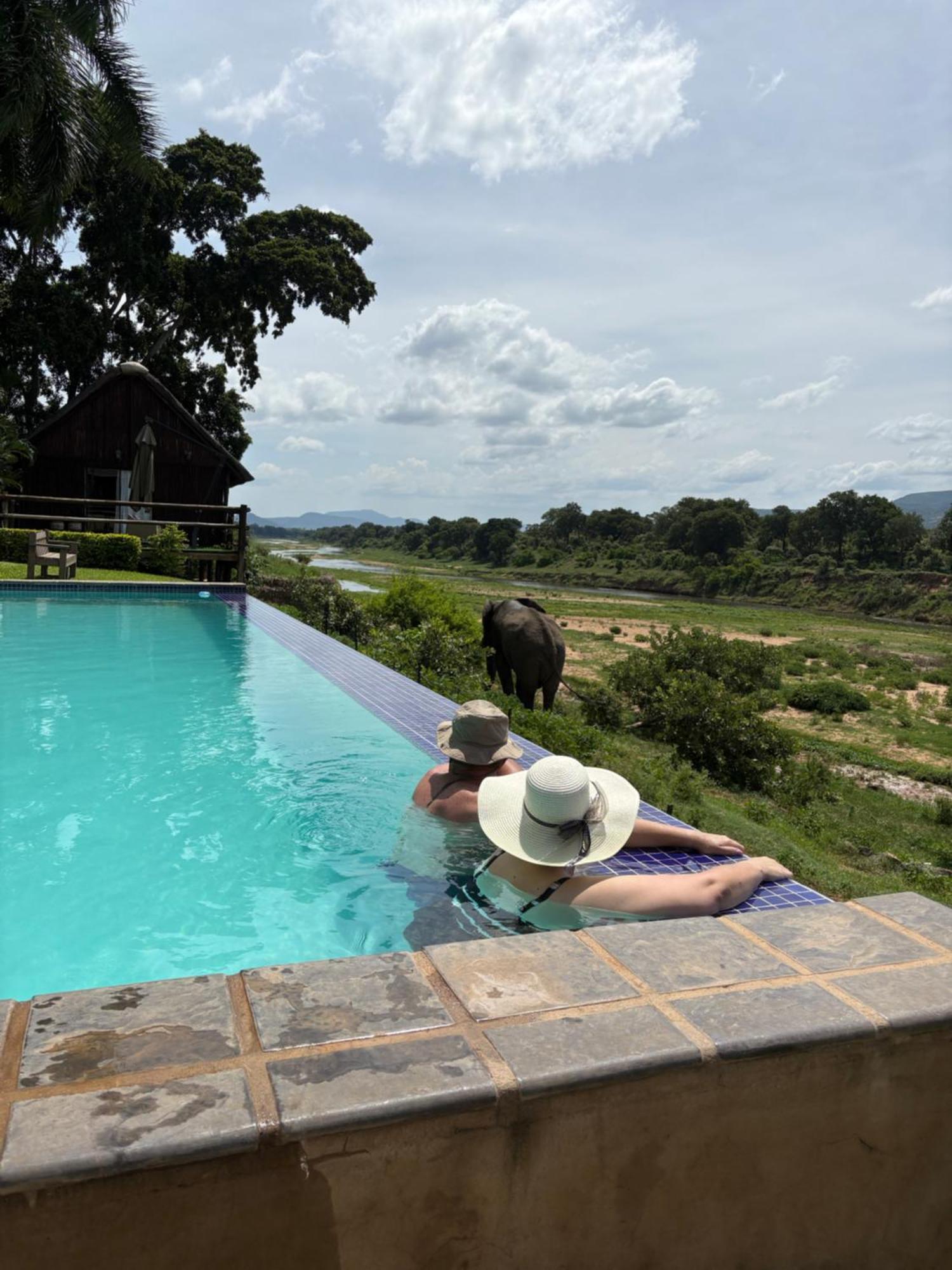 Rio Vista Lodge Malalane Luaran gambar